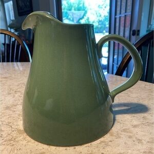 VINTAGE PITCHER~POTTERY~USA~NO CRACKS/CHIPS~NICE WEIGHT~COMFORTABLE HANDLE~G12